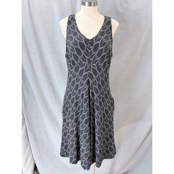 The North Face Dresses & Skirts - The North Face Charcoal Geometric Ikat Racerback Pocket Dress L Casual Travel